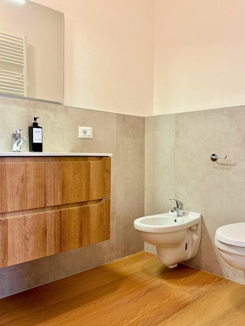 3 Rooms - 3 Bath - Bright Modern Apartment Verona Bagian luar foto